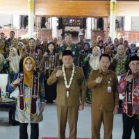 Simposium Dan Pengukuhan Guru Angkatan 10, Plt. Bupati Sidoarjo : Harapakan Peningkatan Kualitas Pendidikan Di Sidoarjo